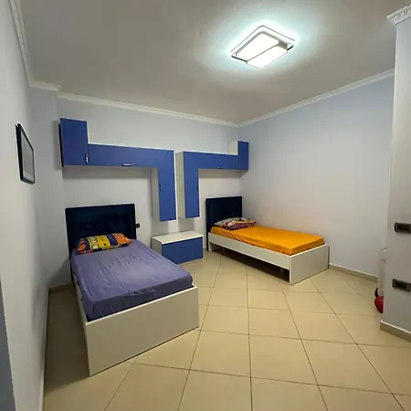 Apartament Durres Апартаменты *